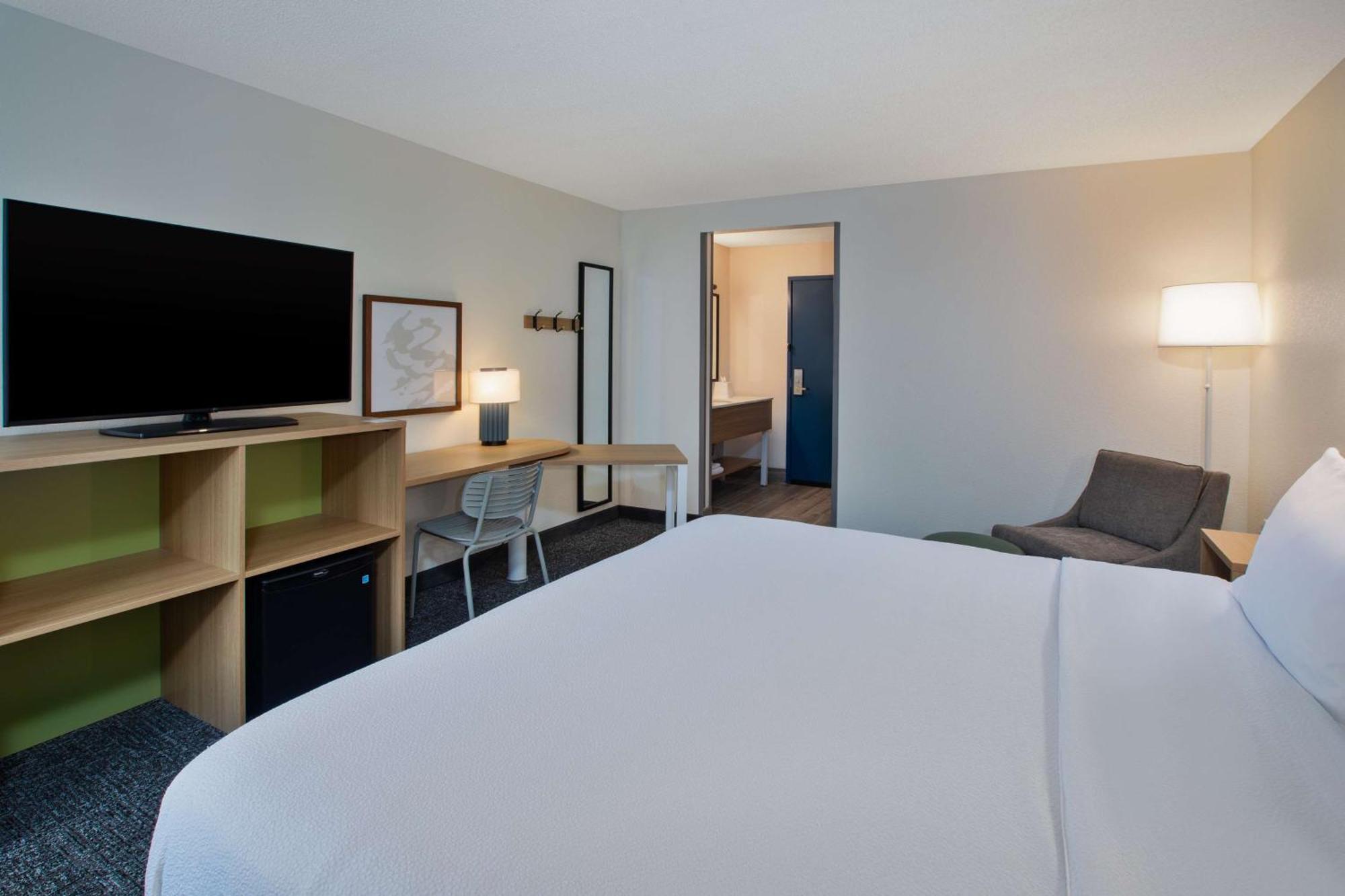 Spark By Hilton Walker Grand Rapids North Exterior photo