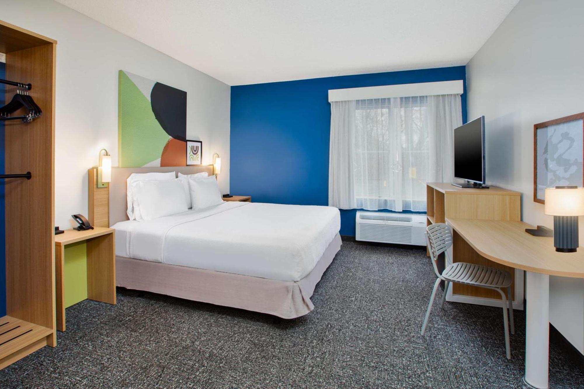 Spark By Hilton Walker Grand Rapids North Exterior photo